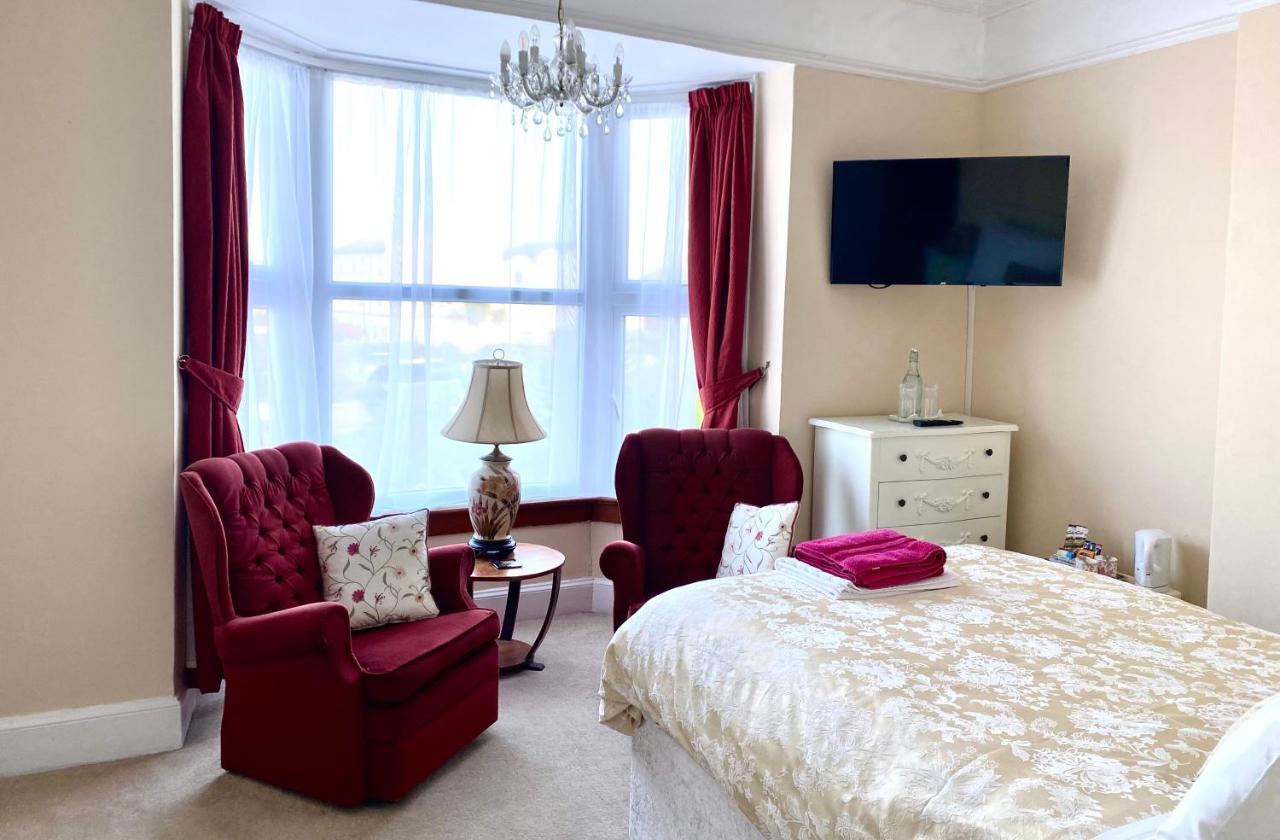 St. Georges House 4*